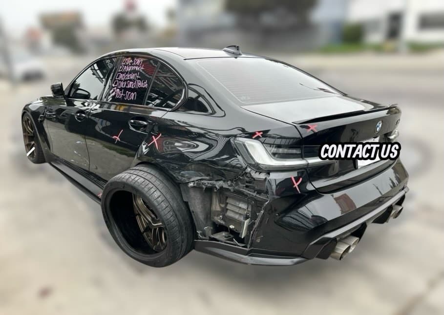 Black 2023 BMW 4 Series before left quarter panel repair